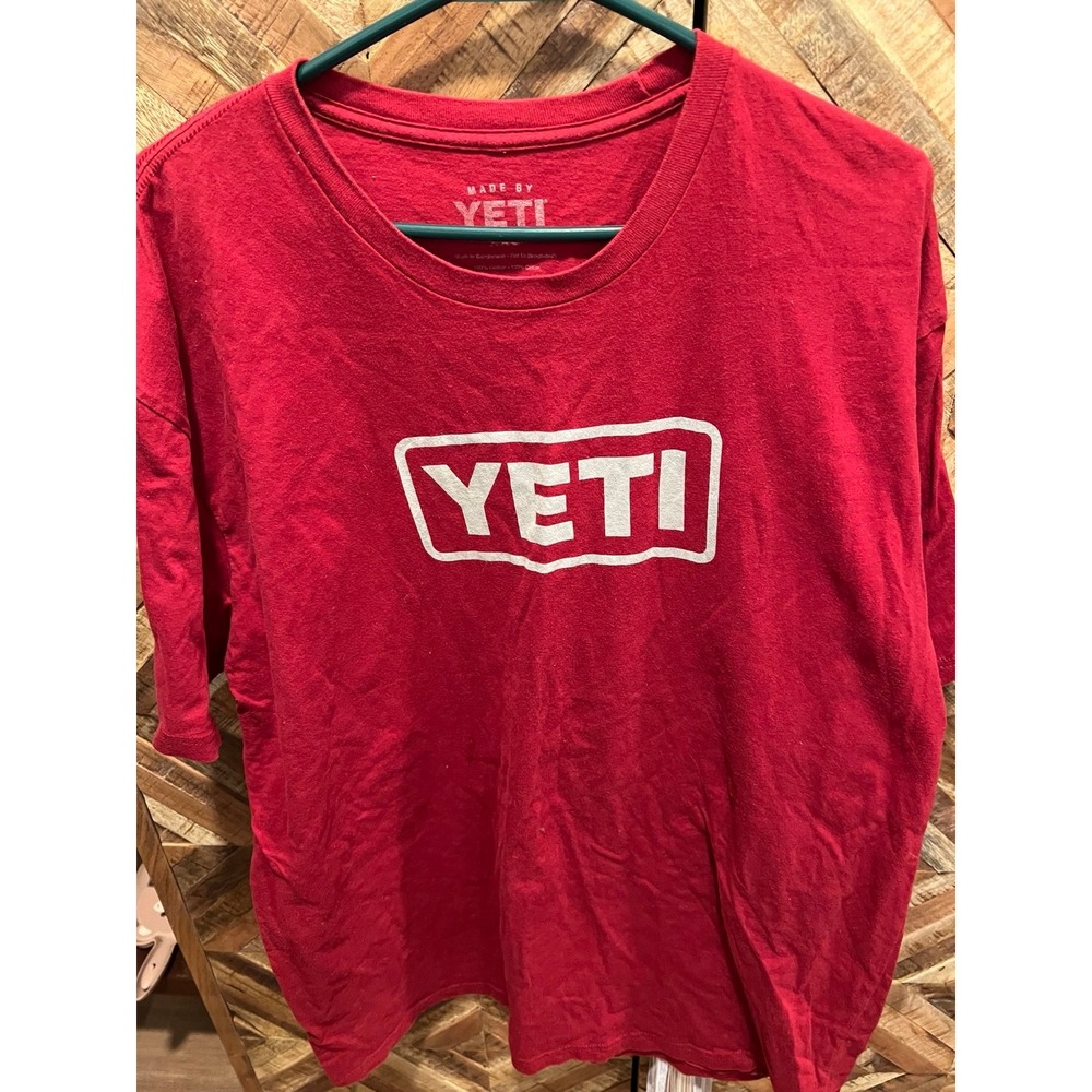 YETI graphic Tee men's XXL